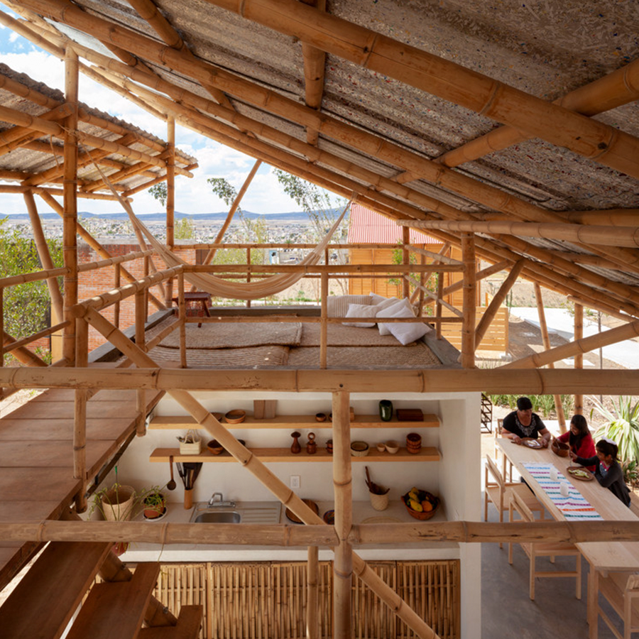 Fotografia do projeto de Rozana Montiel, no México, feito com bambus.